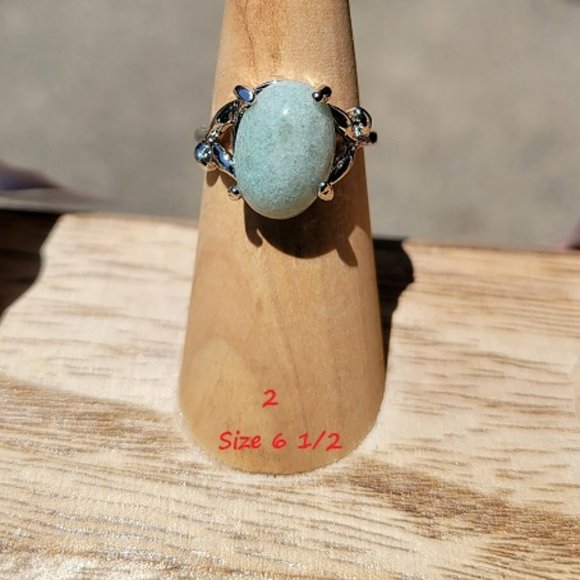 Green Aventurine Gemstone Rings - Picture 4 of 8